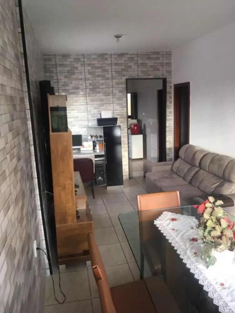 Casa à venda com 3 quartos, 360m² - Foto 1