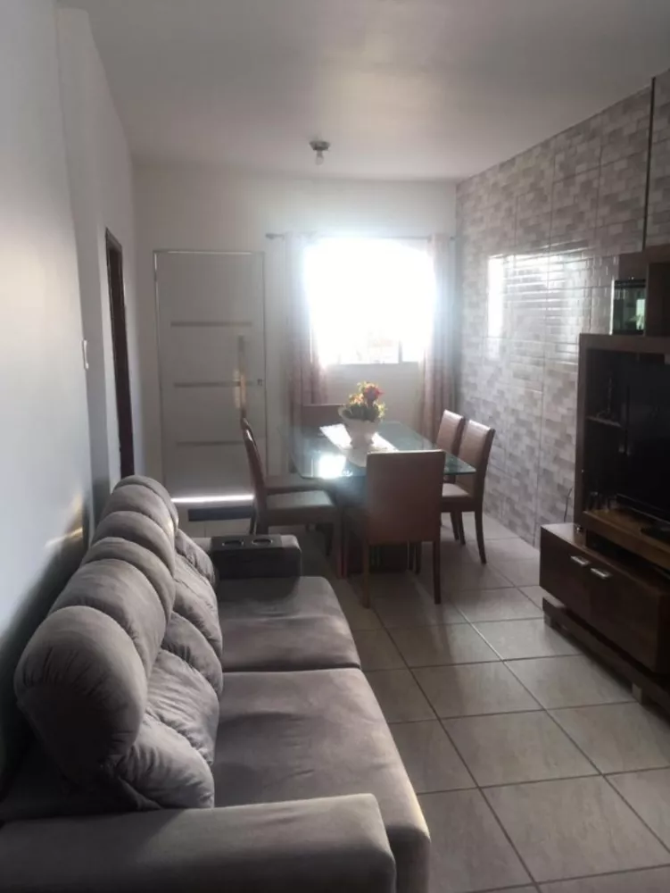 Casa à venda com 3 quartos, 360m² - Foto 2