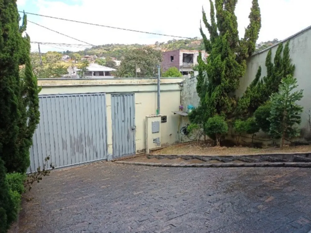 Casa, 4 quartos, 330 m² - Foto 1