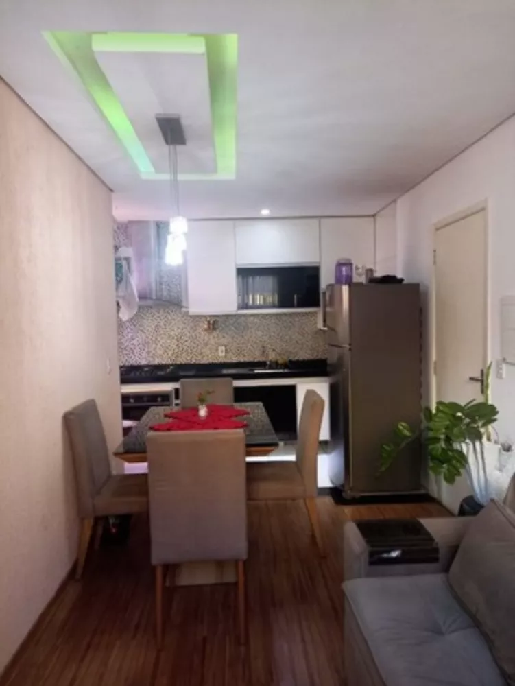 Apartamento à venda com 2 quartos, 45m² - Foto 2