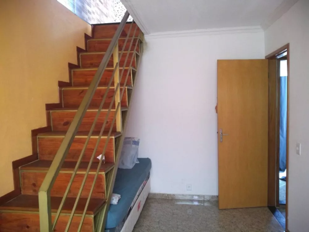 Casa à venda com 2 quartos, 160m² - Foto 3