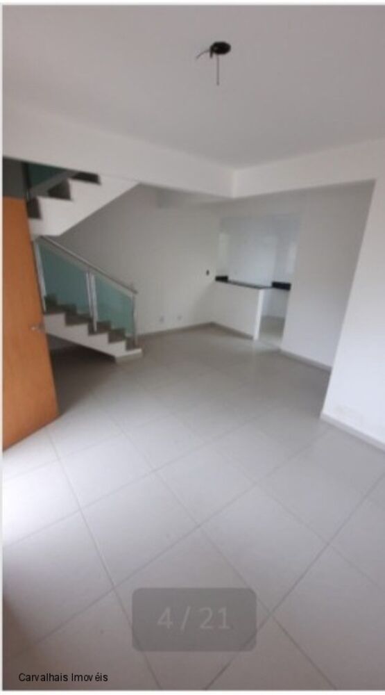 Casa à venda com 2 quartos, 75m² - Foto 2