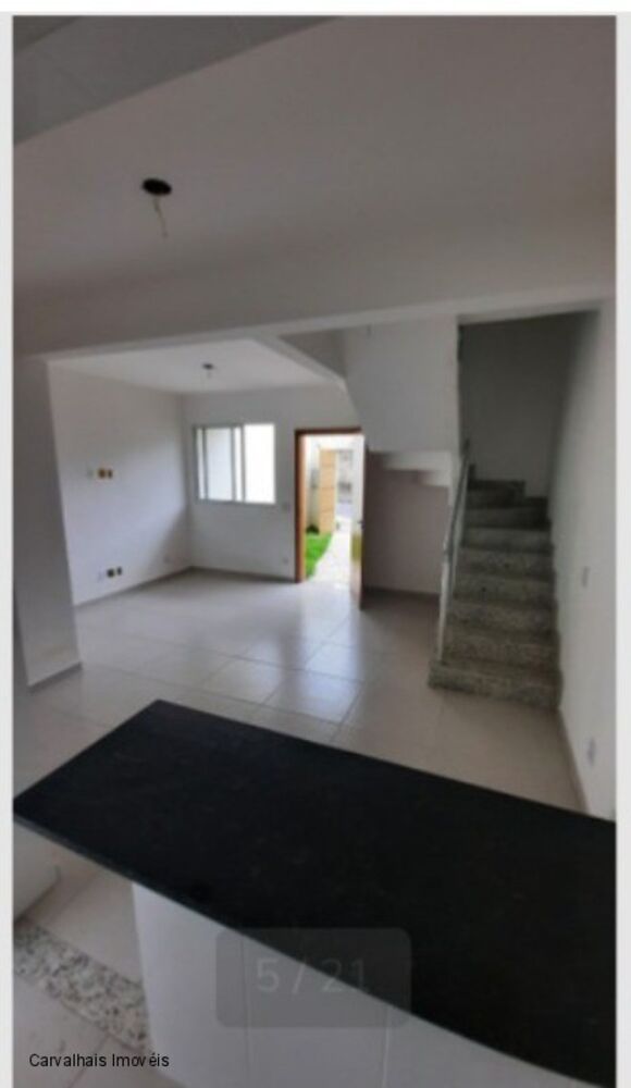 Casa à venda com 2 quartos, 75m² - Foto 4