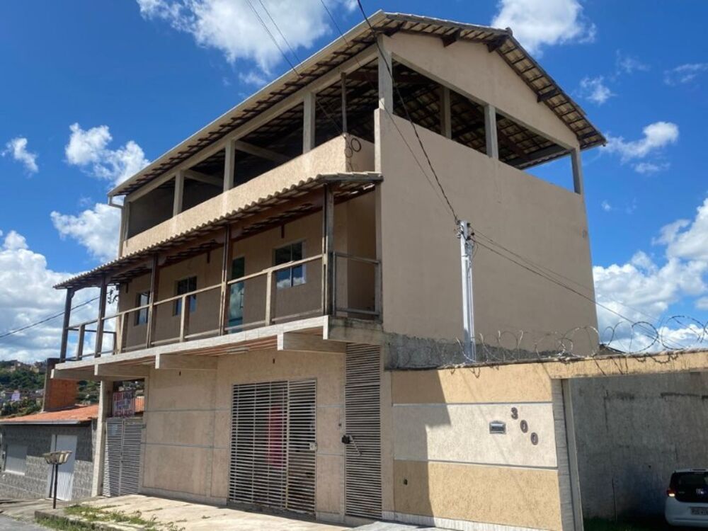 Casa, 5 quartos, 180 m² - Foto 1