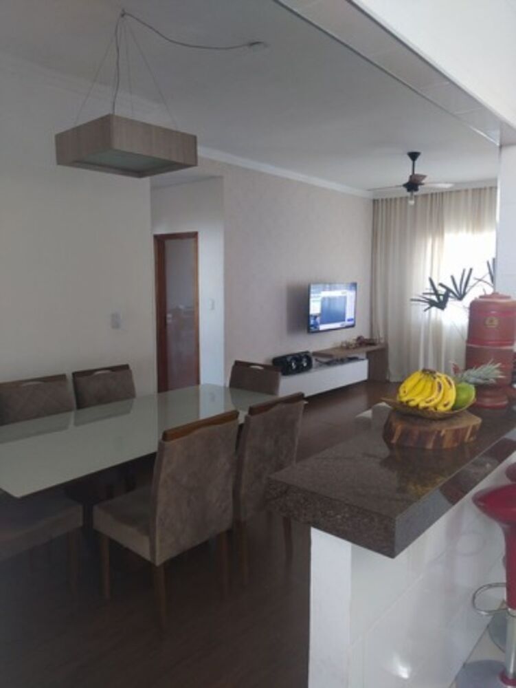 Casa à venda com 4 quartos, 110m² - Foto 4
