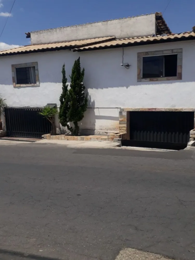 Casa, 5 quartos, 220 m² - Foto 1