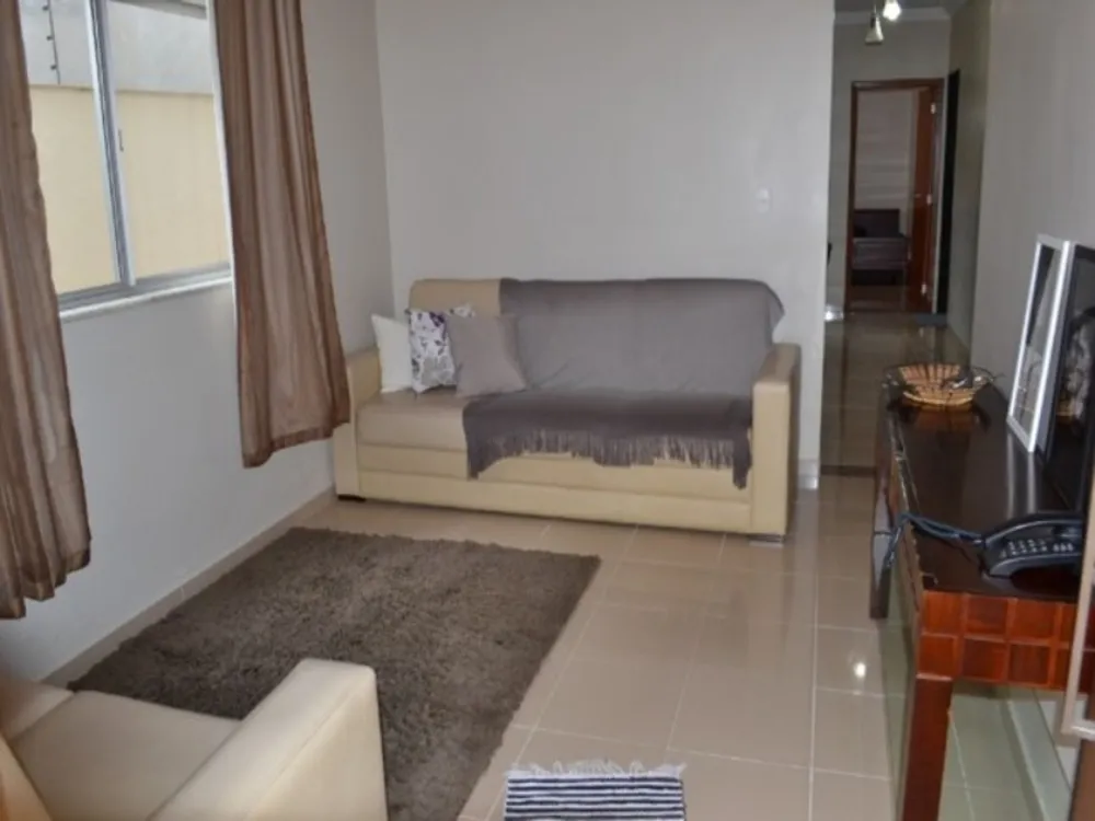 Casa, 4 quartos, 250 m² - Foto 1