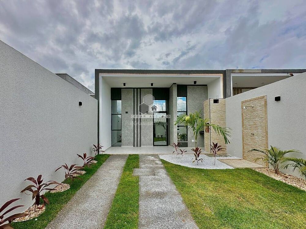 Casa à venda com 3 quartos, 98m² - Foto 1