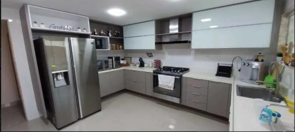 Casa, 4 quartos, 258 m² - Foto 3
