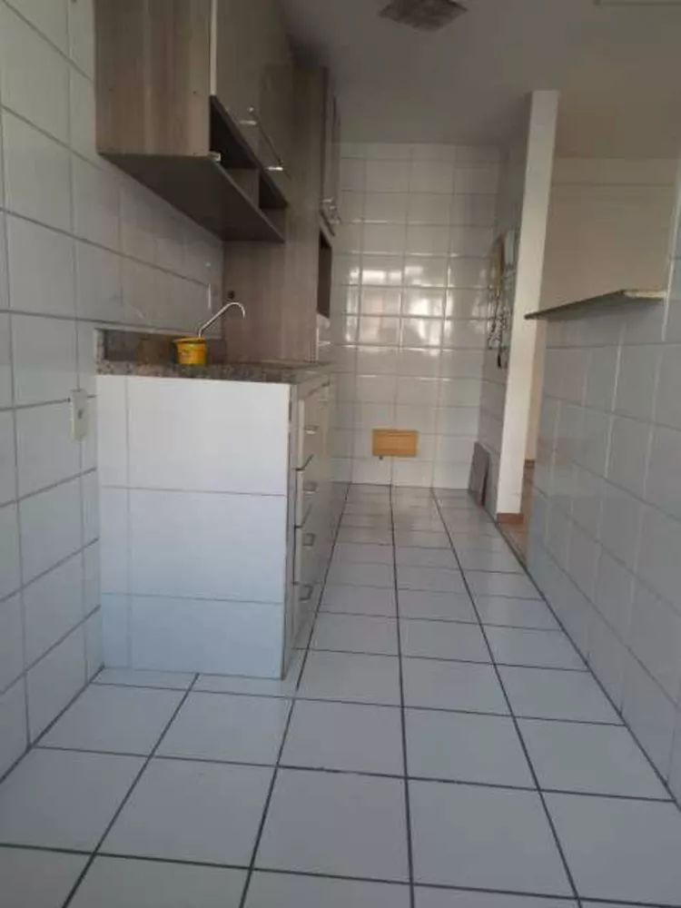 Apartamento à venda com 2 quartos, 60m² - Foto 4