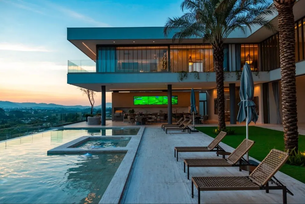 Casa, 6 quartos, 3323 m² - Foto 1