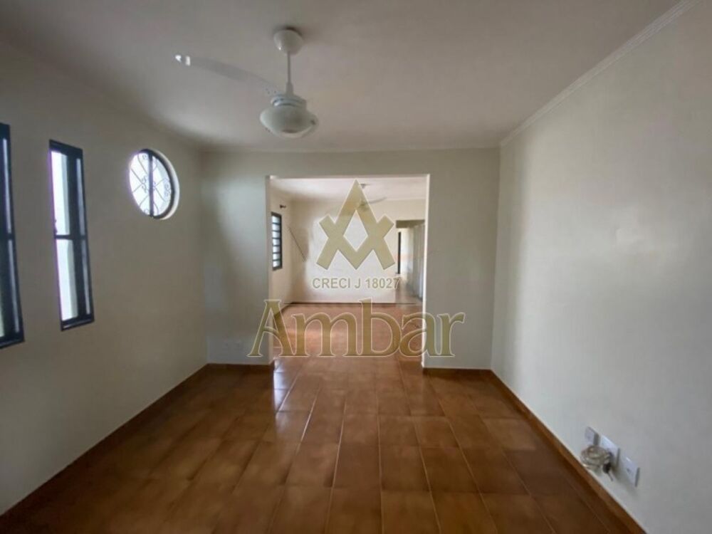 Casa à venda com 3 quartos, 187m² - Foto 1