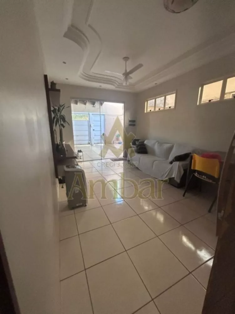 Casa à venda com 3 quartos, 90m² - Foto 1