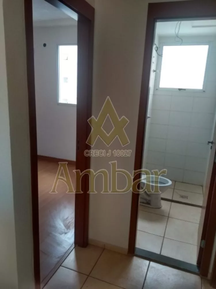 Apartamento à venda com 2 quartos, 42m² - Foto 2