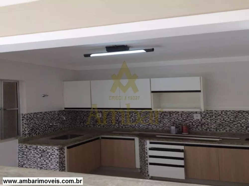 Apartamento à venda com 2 quartos, 70m² - Foto 1