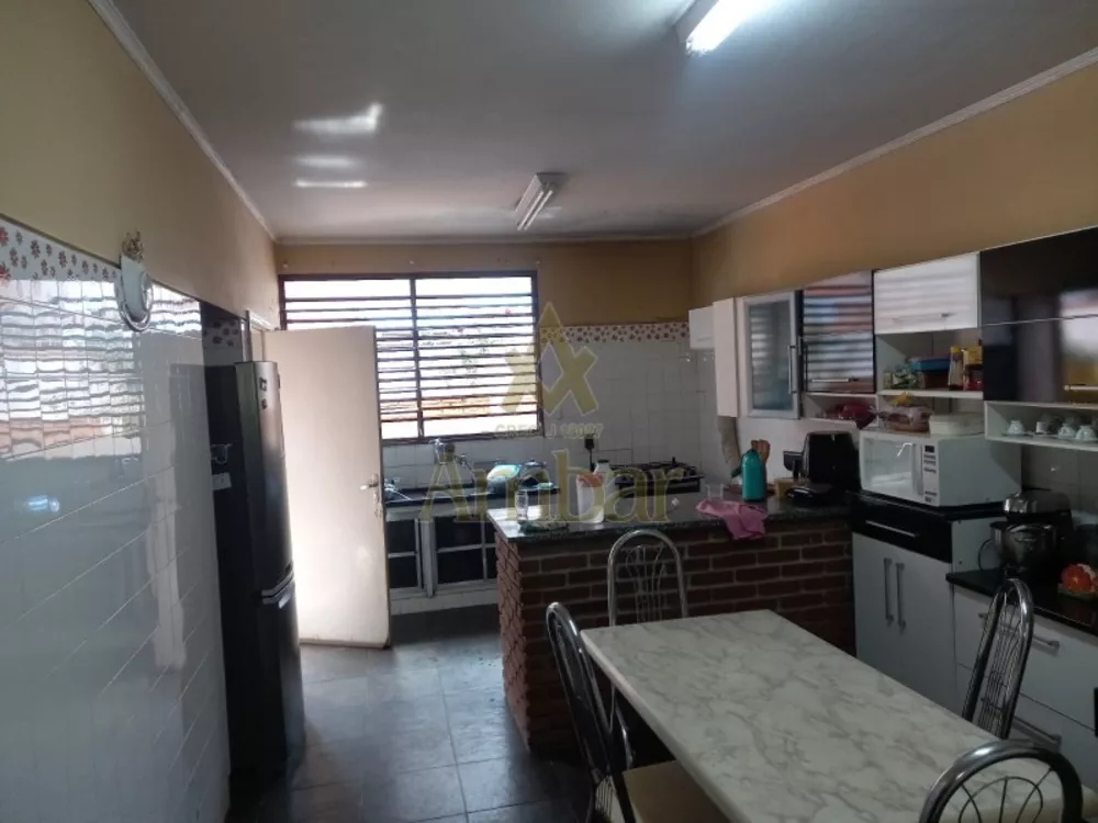 Casa à venda com 4 quartos, 480m² - Foto 2