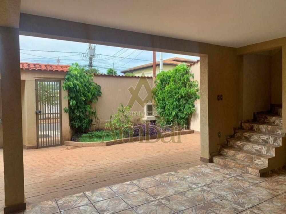 Casa à venda com 3 quartos, 272m² - Foto 4