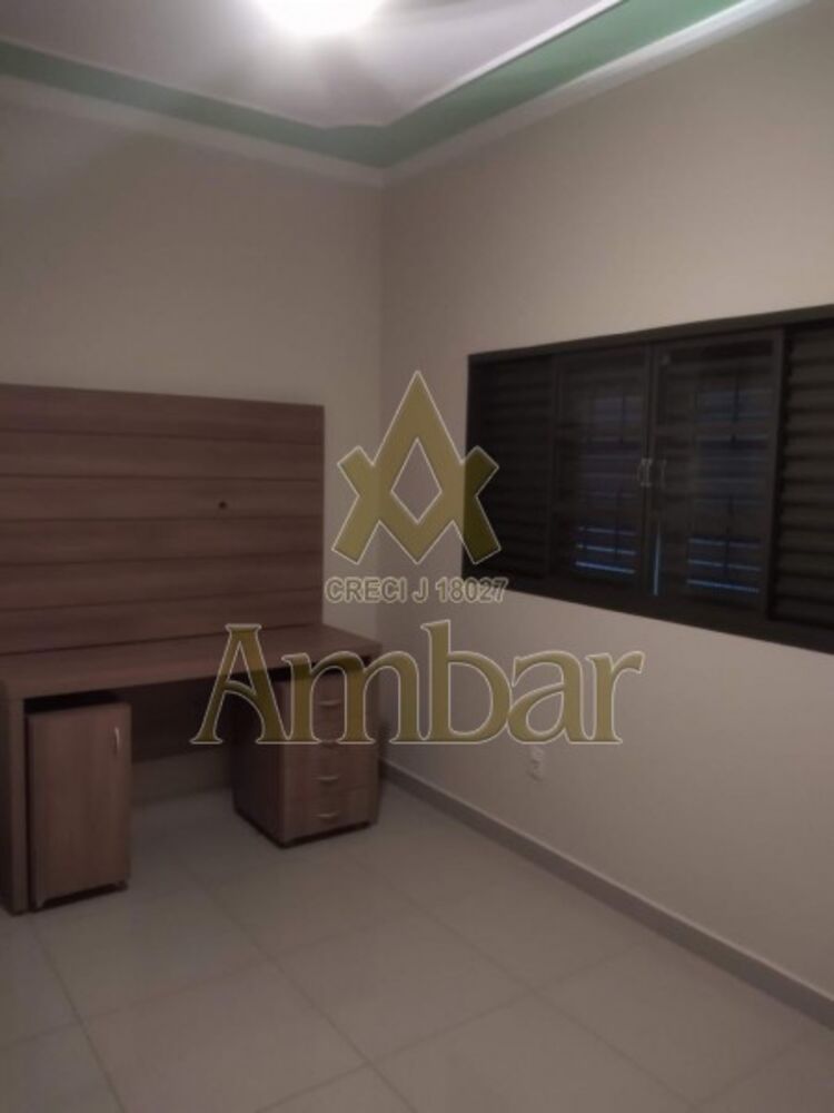Casa à venda com 3 quartos, 210m² - Foto 1