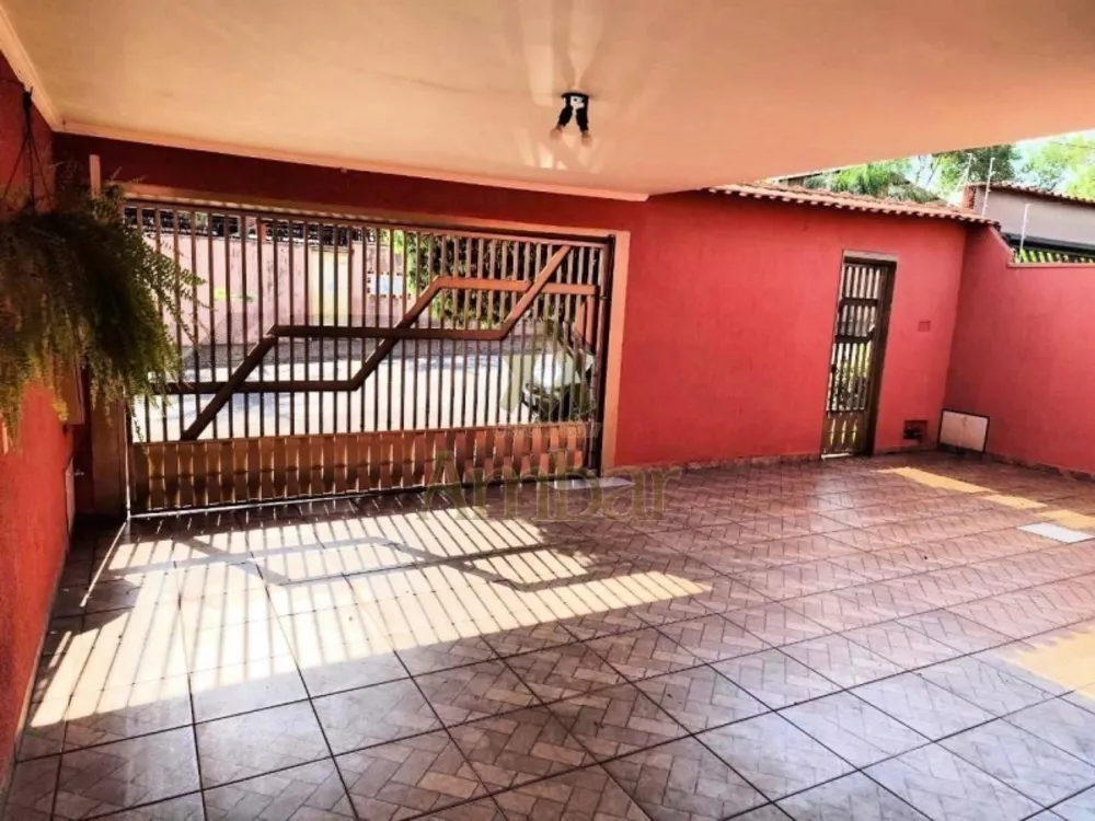 Casa à venda com 4 quartos, 140m² - Foto 2