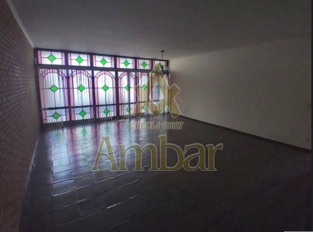 Casa para alugar com 3 quartos, 228m² - Foto 1