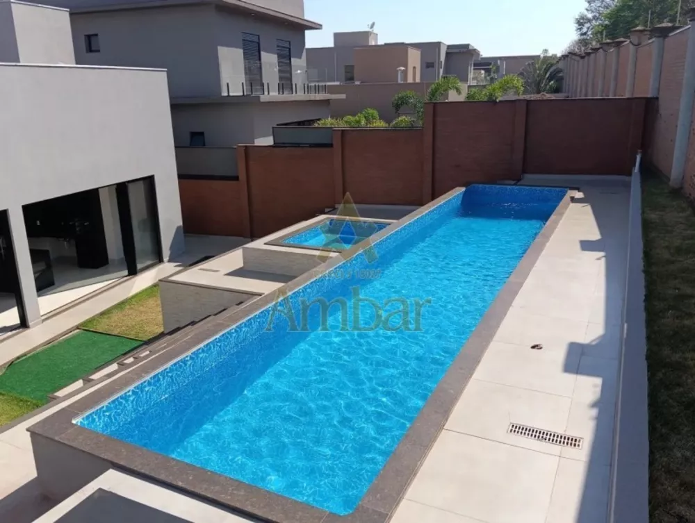 Casa de Condomínio à venda com 4 quartos, 260m² - Foto 1