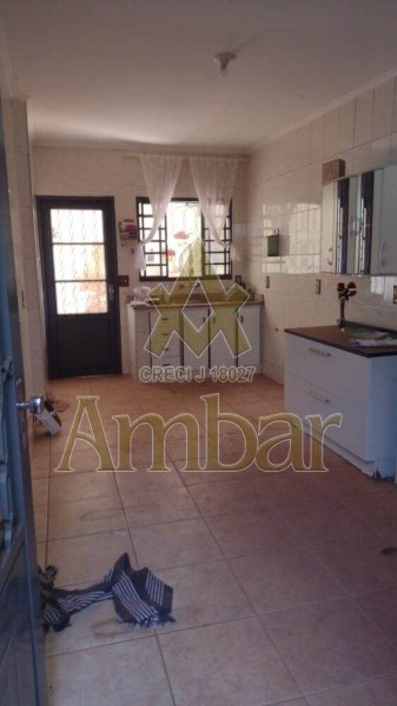 Casa à venda com 4 quartos, 200m² - Foto 12