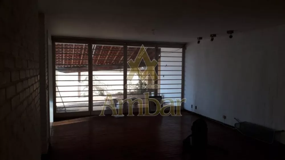 Casa à venda com 4 quartos, 318m² - Foto 1