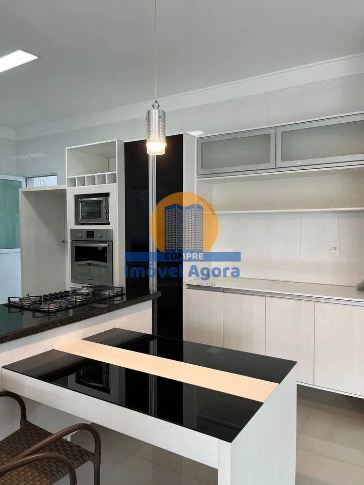 Casa, 3 quartos, 300 m² - Foto 3