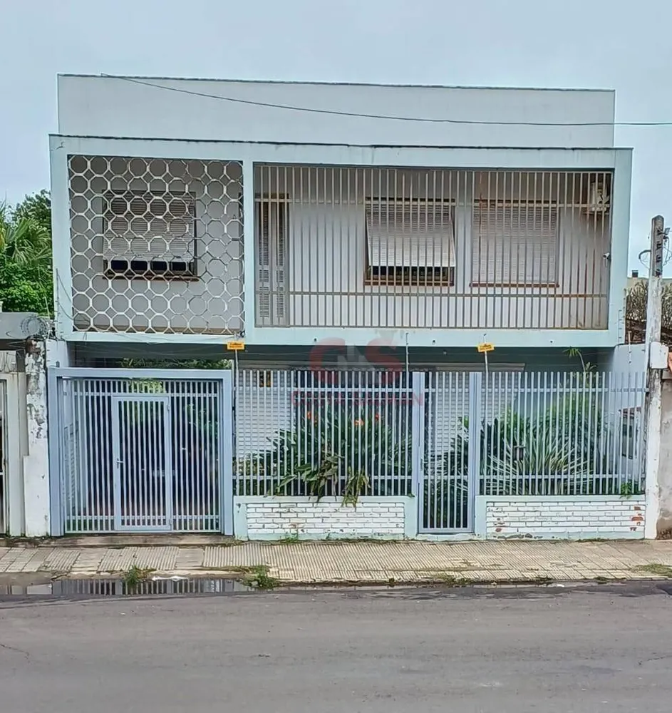 Casa, 4 quartos, 169 m² - Foto 1