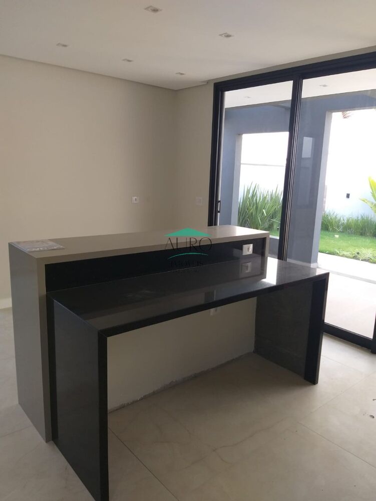 Sobrado, 4 quartos, 225 m² - Foto 1