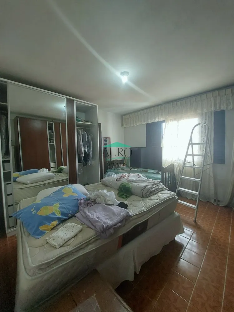 Casa, 3 quartos, 212 m² - Foto 1