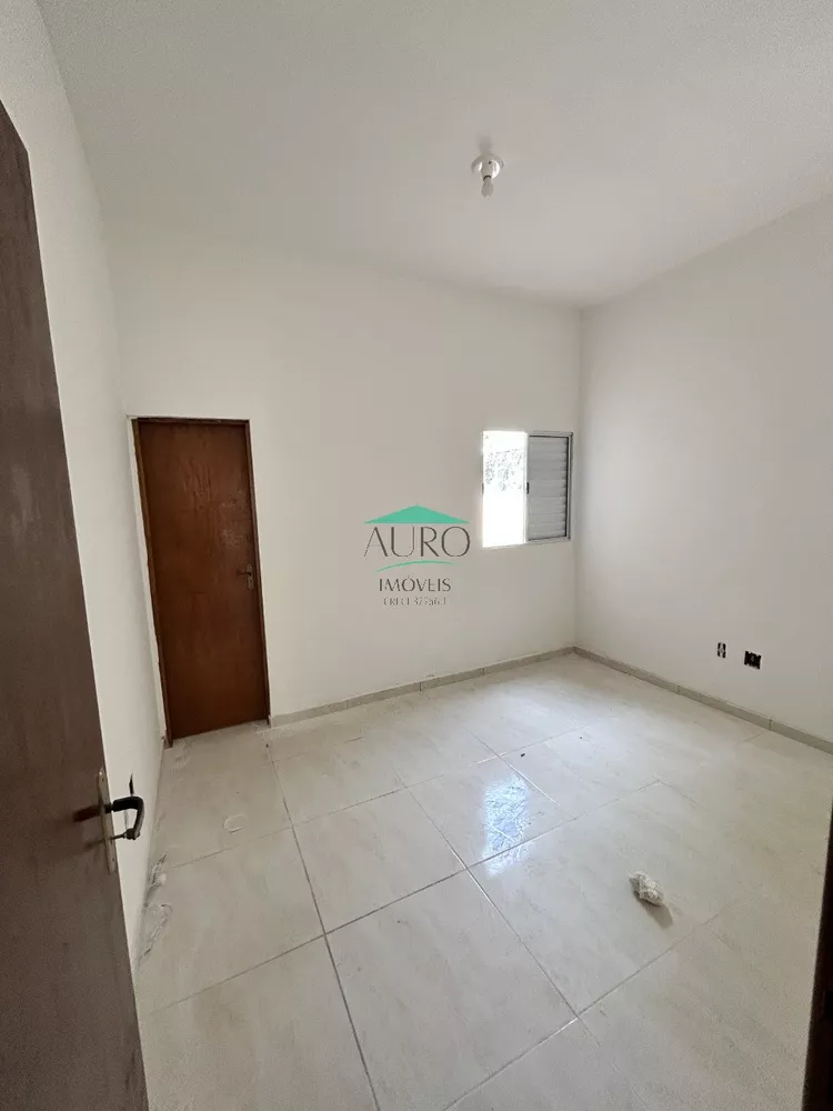 Casa à venda com 2 quartos, 65m² - Foto 4