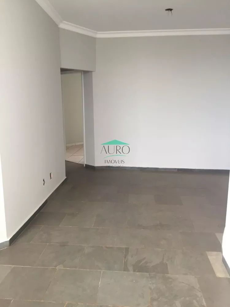 Apartamento à venda com 3 quartos, 94m² - Foto 1