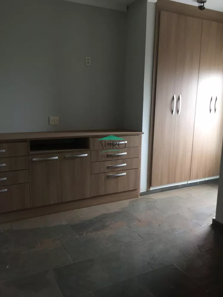 Apartamento à venda com 3 quartos, 94m² - Foto 2