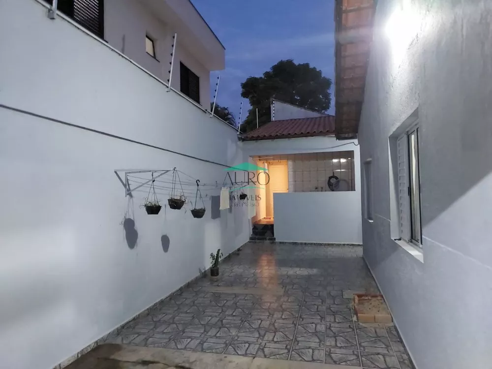 Casa à venda com 3 quartos, 173m² - Foto 4