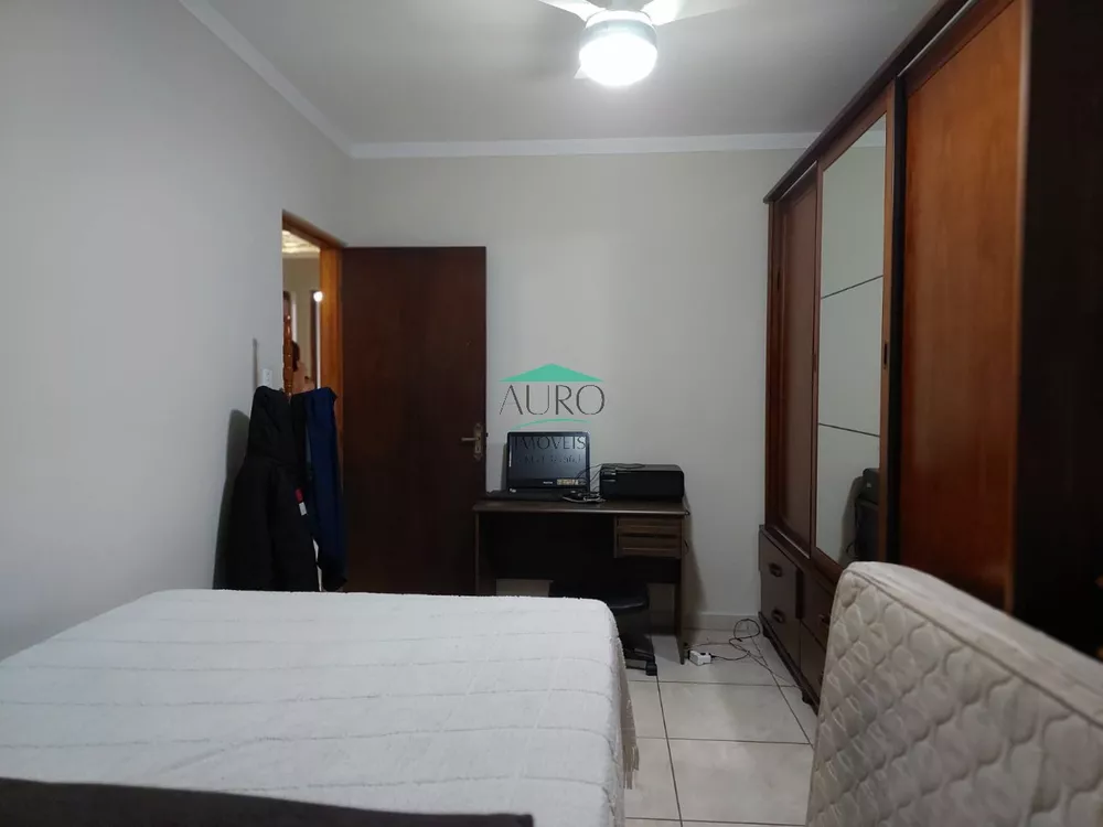 Casa à venda com 3 quartos, 173m² - Foto 2