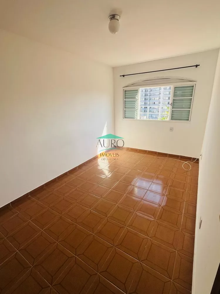 Apartamento à venda com 2 quartos, 72m² - Foto 2