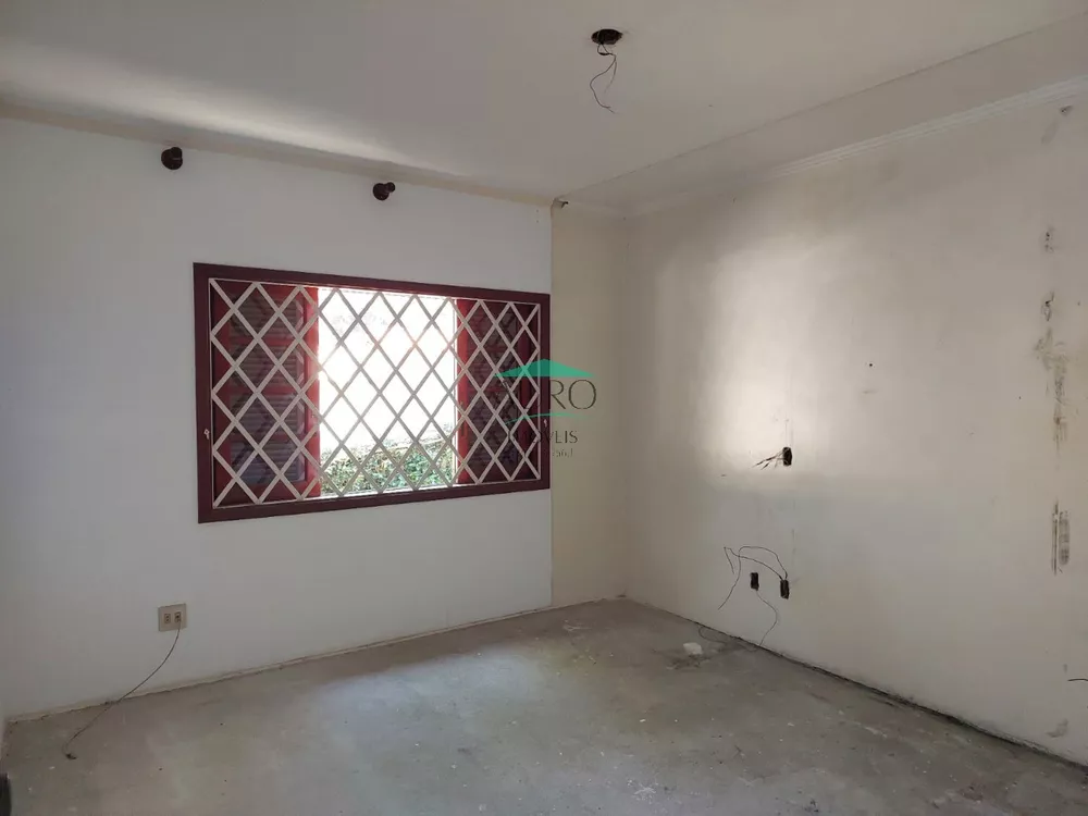 Sobrado à venda com 3 quartos, 600m² - Foto 4