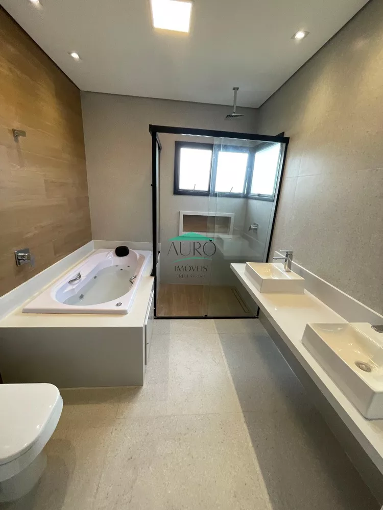 Sobrado, 3 quartos, 242 m² - Foto 4