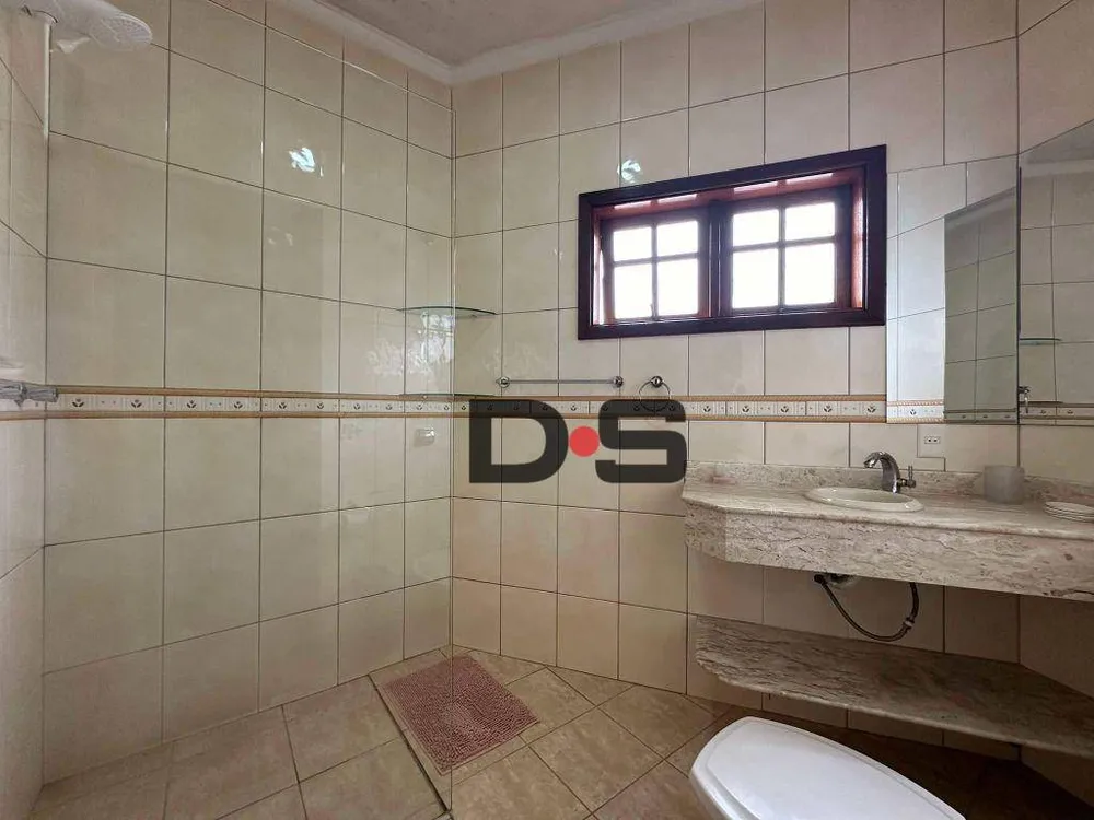 Sobrado, 3 quartos, 214 m² - Foto 1