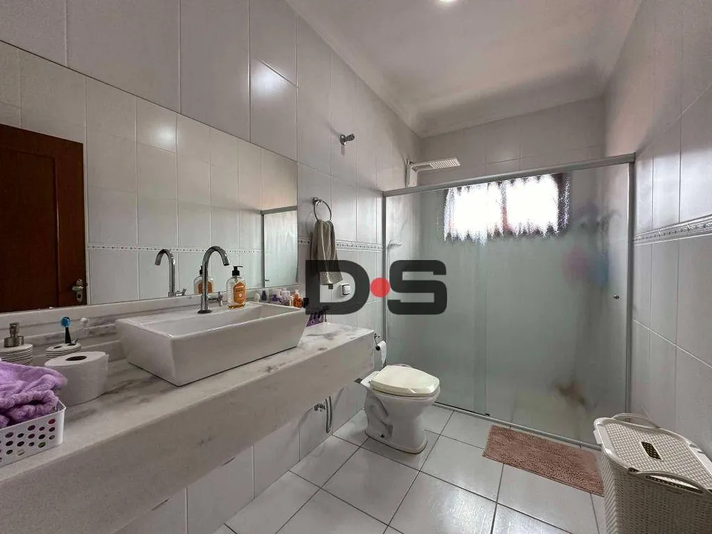 Sobrado, 3 quartos, 214 m² - Foto 2