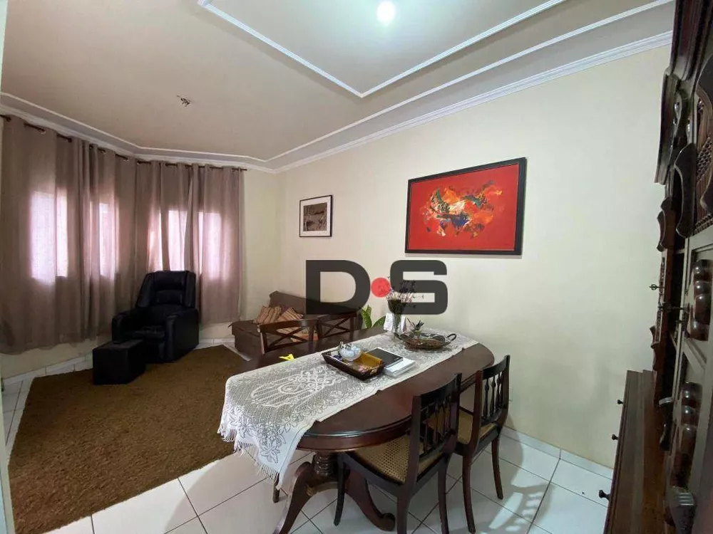 Casa à venda com 2 quartos, 100m² - Foto 4