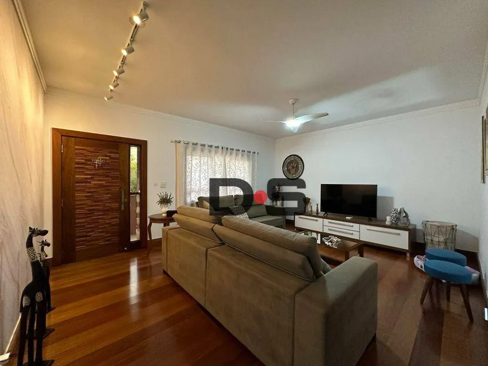 Casa, 3 quartos, 312 m² - Foto 1