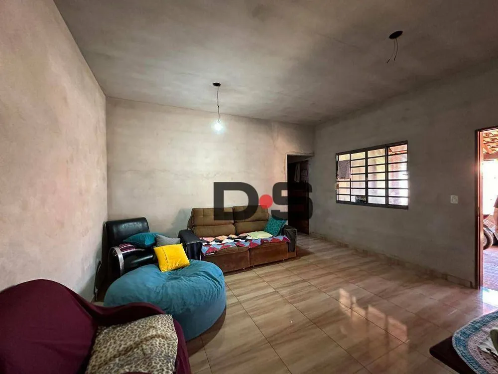 Chácara, 2 quartos, 950 m² - Foto 2