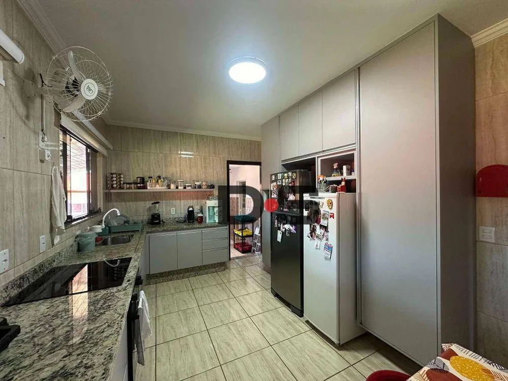 Casa, 5 quartos, 207 m² - Foto 3