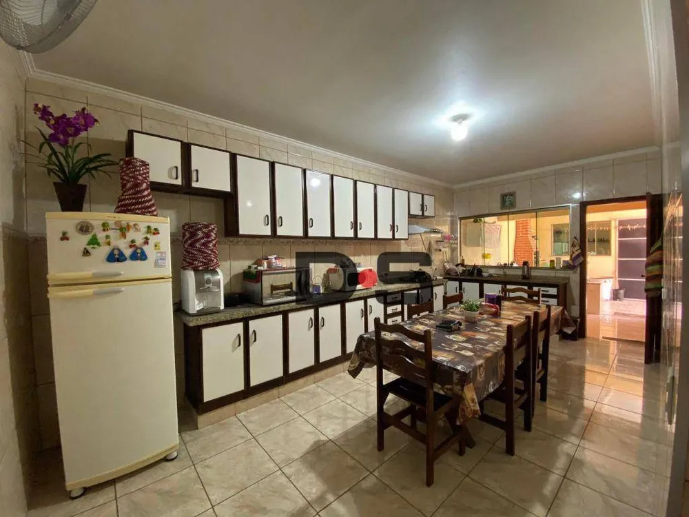 Casa, 3 quartos, 120 m² - Foto 2
