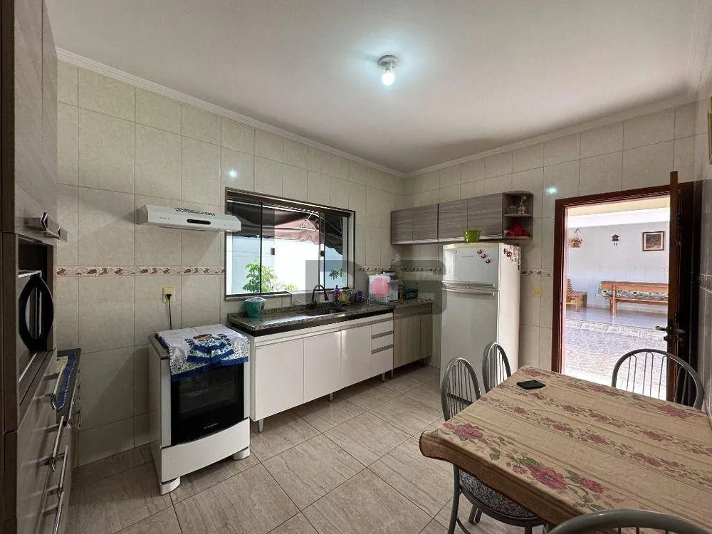 Casa, 2 quartos, 174 m² - Foto 3