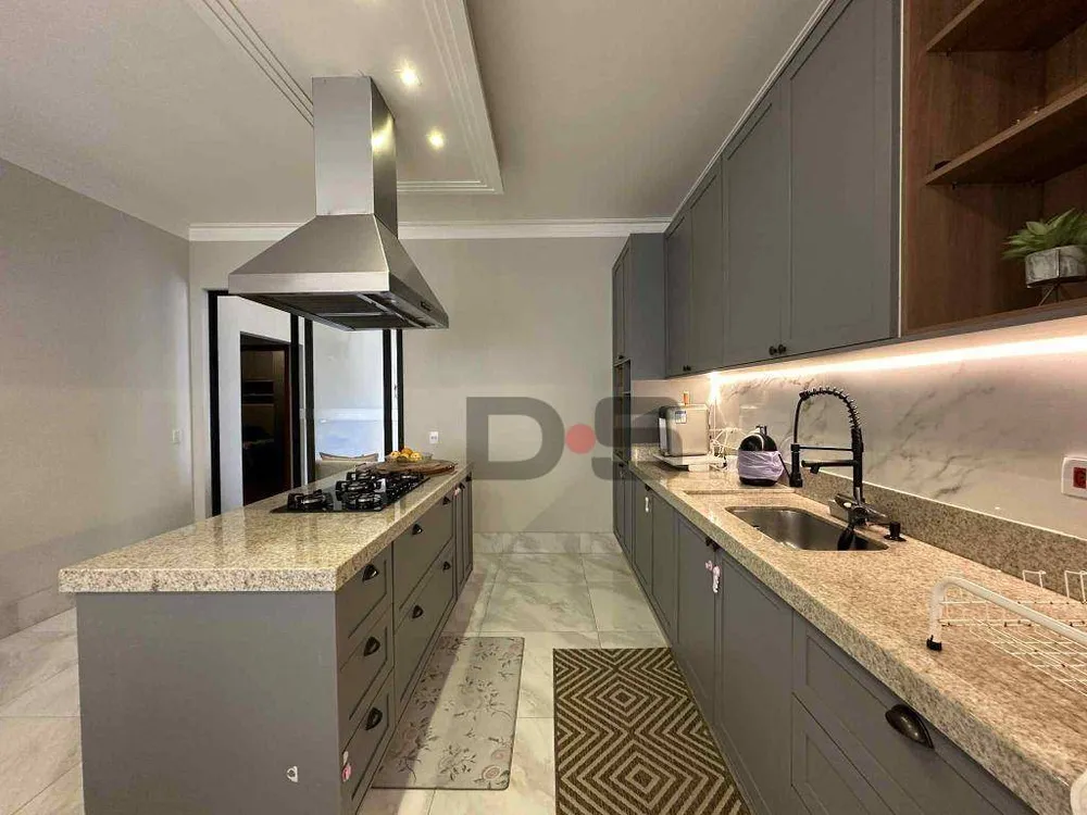 Casa, 3 quartos, 200 m² - Foto 1
