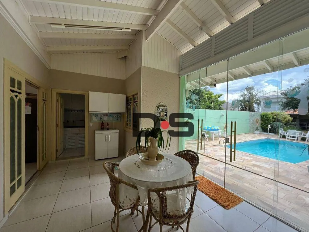 Casa, 4 quartos, 300 m² - Foto 3
