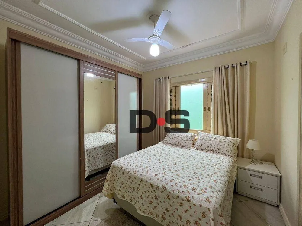 Casa, 4 quartos, 300 m² - Foto 3